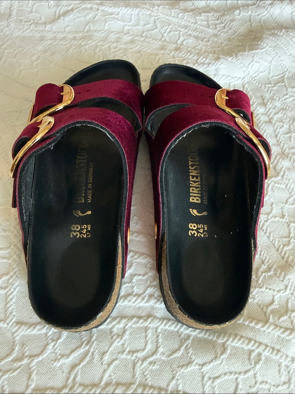 Red/Maroon velvet Birkenstock Sz 38 - Picture 5 of 7